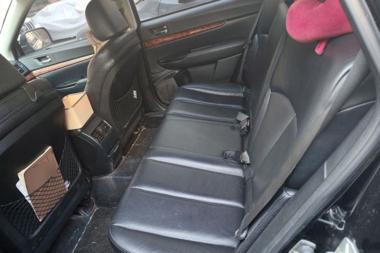 Used Subaru Outback 2010 2.5i Luxury Edition Left Rear Seat