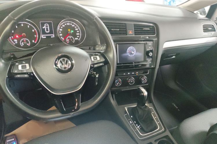 Used Volkswagen Golf 2018 230TSI Automatic Comfort Model
