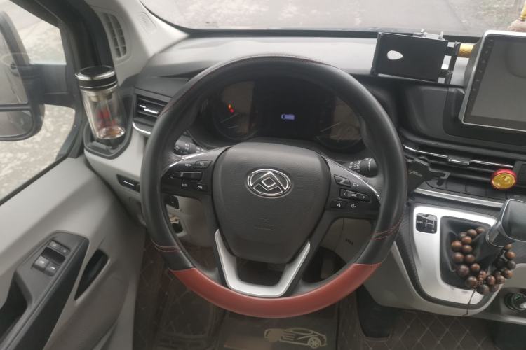 Used SAIC MAXUS Xintu V90 