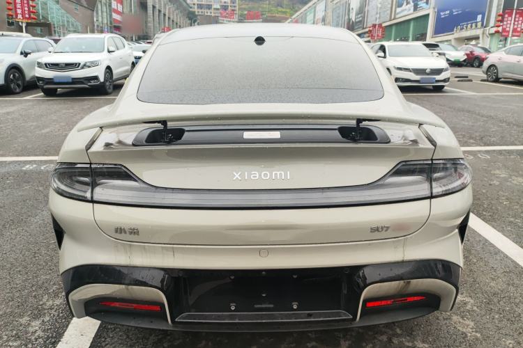 Used Xiaomi Auto SU7 2024 Four-Wheel Drive Ultra-Long Range Advanced Intelligent Driving Max Edition
