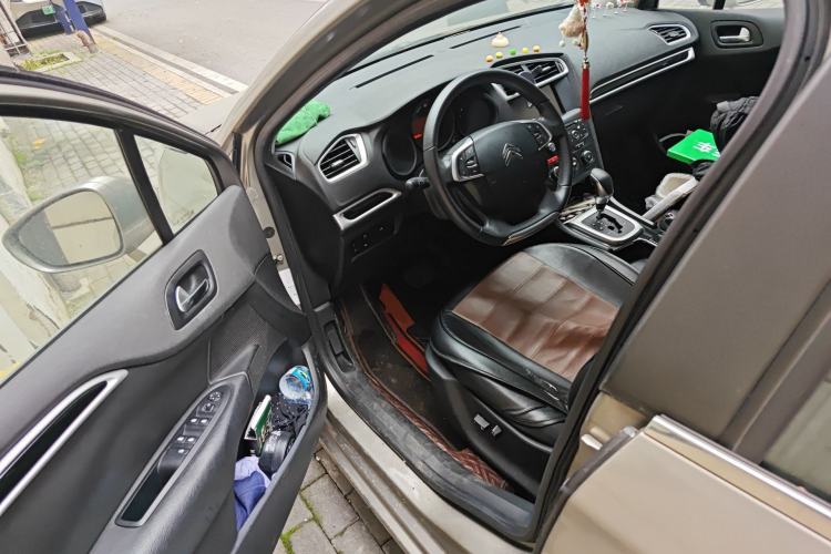 Used Citroen C4L 2015 1.8L Automatic Luxury Edition Driver Seat