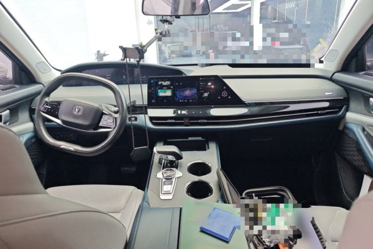 Used CHANGAN UNI-K iDD 2022 Blue Whale iDD 130km 1.5T Excellence Model Center Console