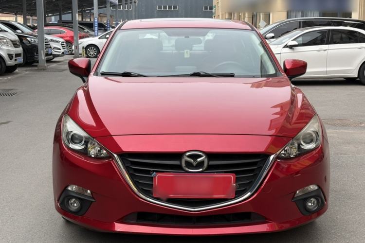 Used Mazda 3 Axela 2016 Sedan 1.5L Automatic Luxury Model