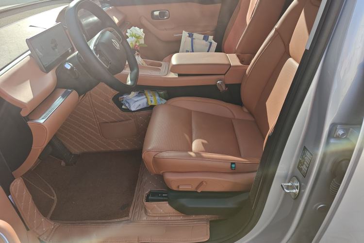 Used Leapmotor C16 2024 Range-Extended 200 Luxury Edition