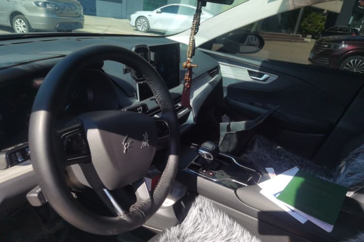 Used Hongqi E-QM5 2023 560km PLUS Interior 3