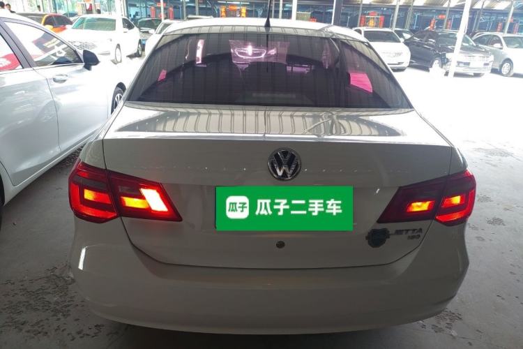 Used Volkswagen Jetta 2015 Value Edition 1.6L Manual Fashionable Style Rear