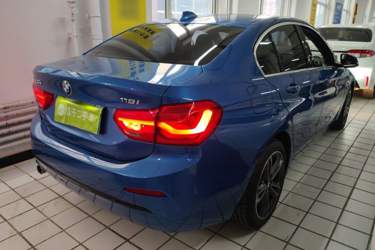 Used BMW 1 Series 2018 118i Sport Edition Rear Right 45 Deg