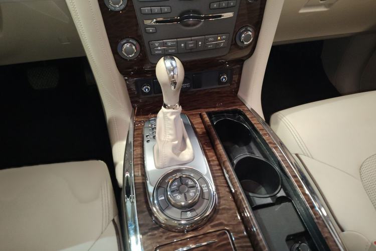 Used Nissan Patrol 2017 5.6L Standard Version
