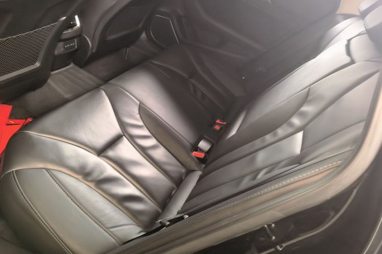 Used Hongqi H5 2022 Classic Model Facelift 1.5T DCT Qiyun Edition Left Rear Seat