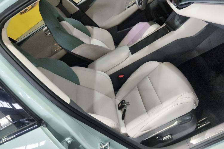 Used Lynk & Co 06 EM-P 2023 EM-P 126 Long-Range Halo
