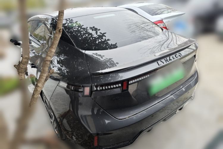 Used Lynk & Co 07 2024 EM-P 126 Long-Range Halo Rear Left 45 Deg