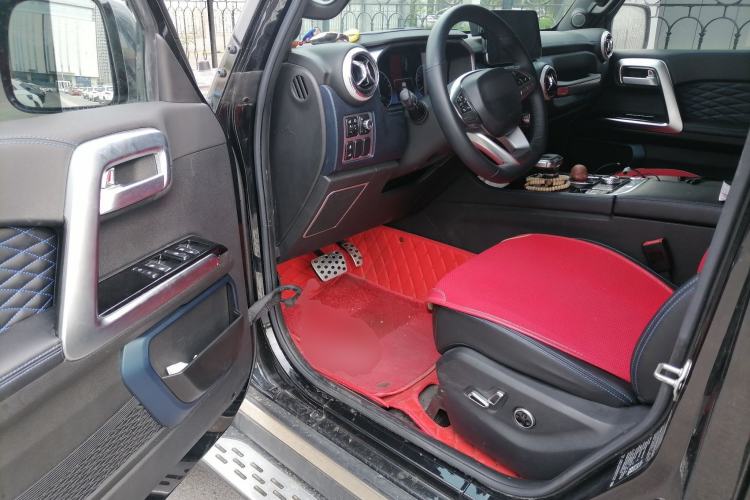 Used BAIC Off-Road BJ40 2023 2.0T Automatic Four-Wheel Drive Urban Hunter Edition Chivalrous Type Driver Seat