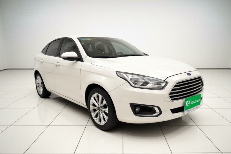 Used Ford Escort 2015 1.5L Automatic Fashion Model