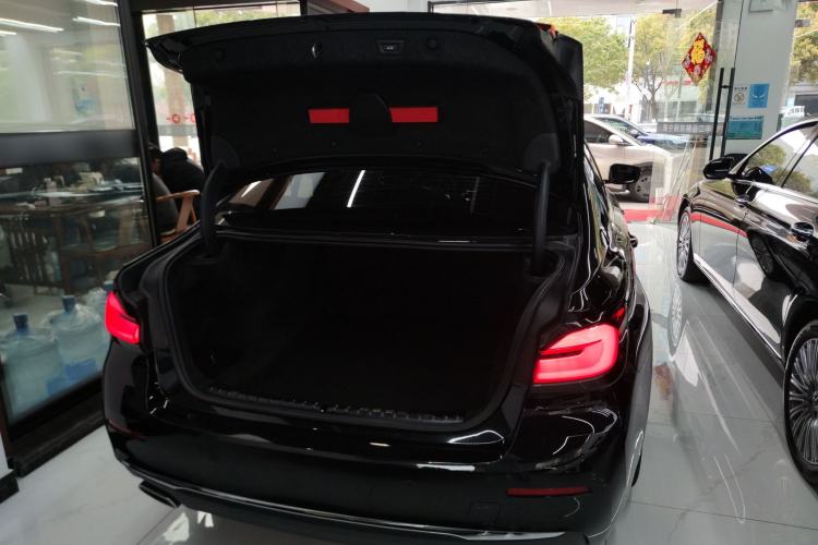 Used BMW 5 Series 2022 Second Facelift 525Li Luxury Package
