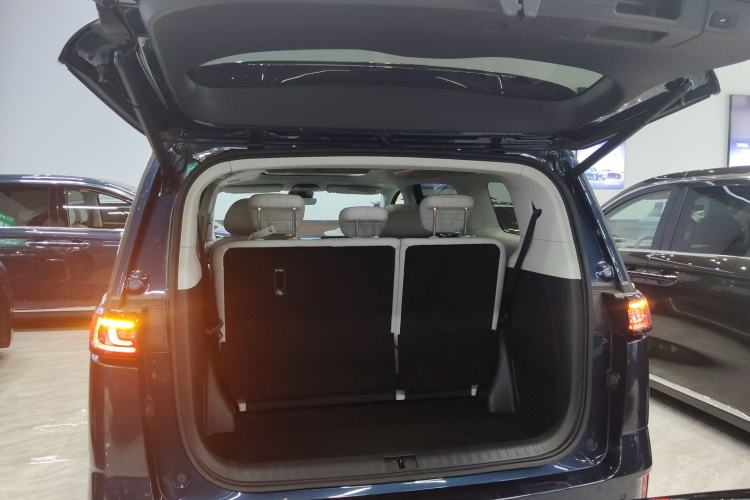 Used VOYAH Dream 2025 PHEV Four-Wheel-Drive Flagship Kunpeng Edition
