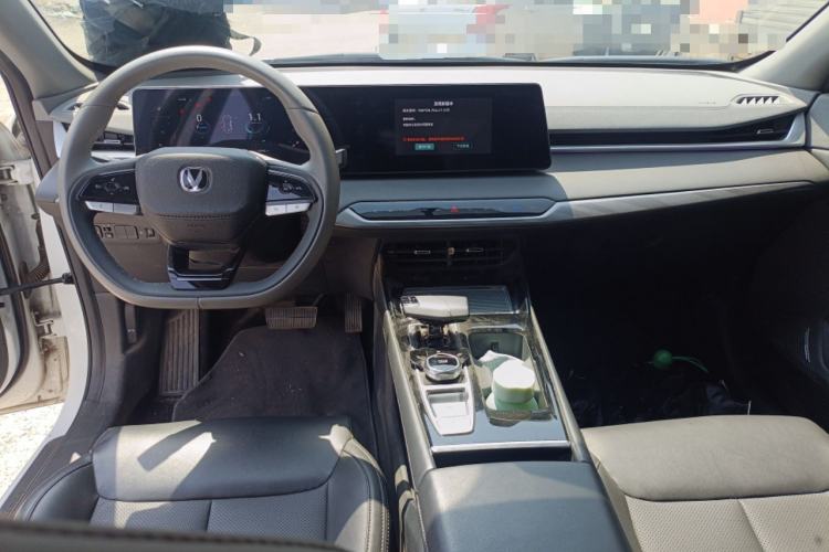 Used CHANGAN Ruicheng PLUS 2023 1.5T DCT Prestige Edition Center Console