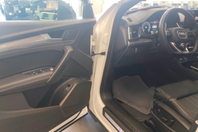 Used Audi Q5L Sportback 2022 Updated 40 TFSI Fashion Version Driver Seat