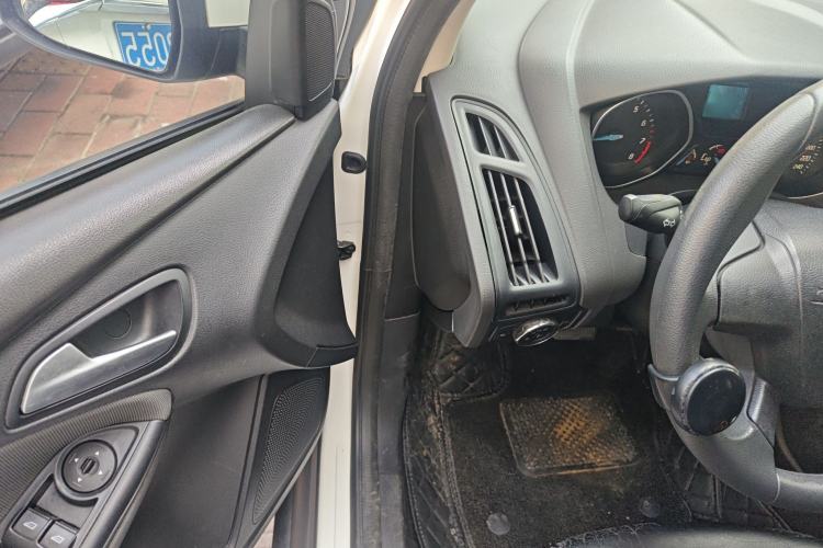 Used Ford Focus 2012 Hatchback 1.6L Automatic Comfort Model
