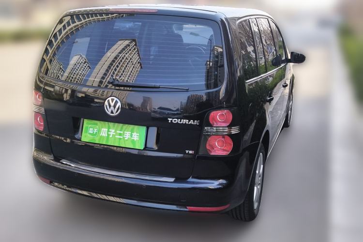 Used Volkswagen Touran 2013 1.4T Manual Fashion Edition 5 Seats Rear Right 45 Deg