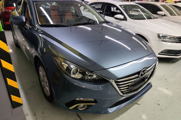 Used Mazda 3 Axela 2014 Sedan 1.5L Automatic Luxury Model