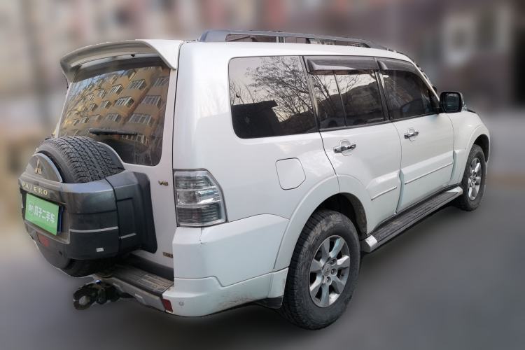 Used Mitsubishi Pajero 2016 3.0L Automatic Prestige Version China V Standard
