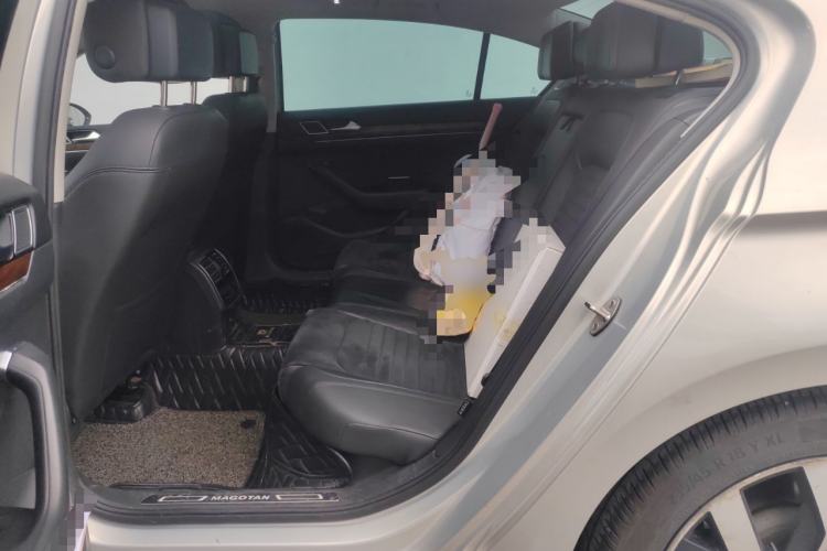 Used Volkswagen Magotan 2018 330TSI DSG Luxury Model
