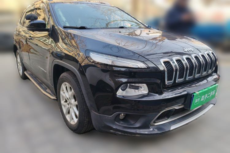 Used Jeep Cherokee 2017 2.0L Superior Edition