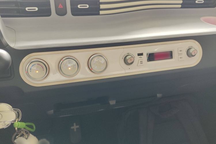 Used Wuling Hongguang MINIEV 2022 Macaron Premium Model – Lithium Iron Phosphate