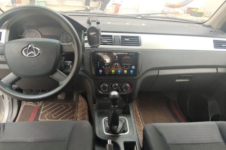Used CHANGAN KAICHENG Shenqi F30 2016 1.5L Comfort Plus Long Wheelbase DAM15L Center Console