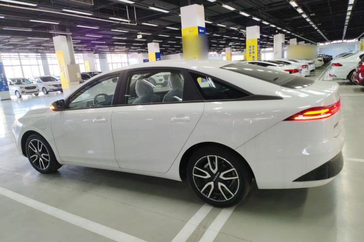 Used Roewe D6 2025 450km Deluxe Edition
