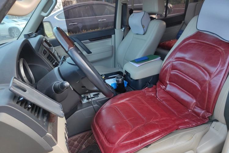 Used Mitsubishi Pajero 
