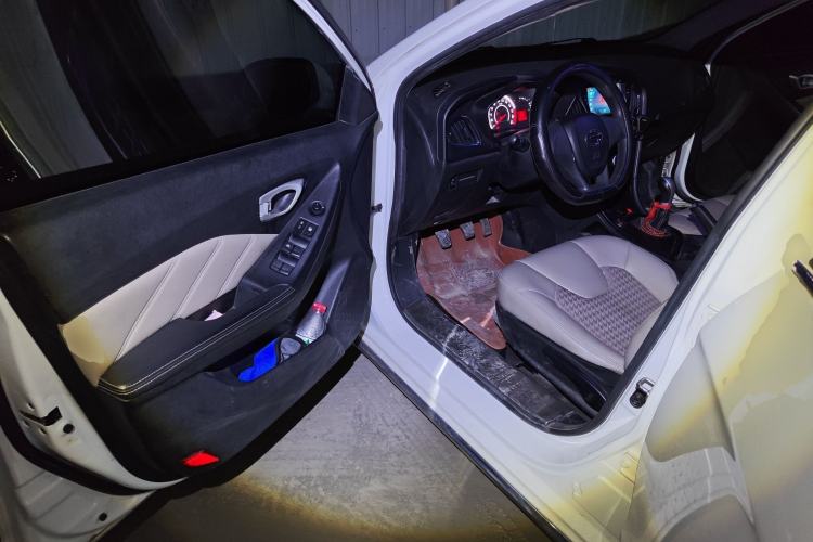 Used GAC Trumpchi GA3S Vision 2014 1.6L Manual Elite Edition Driver Seat