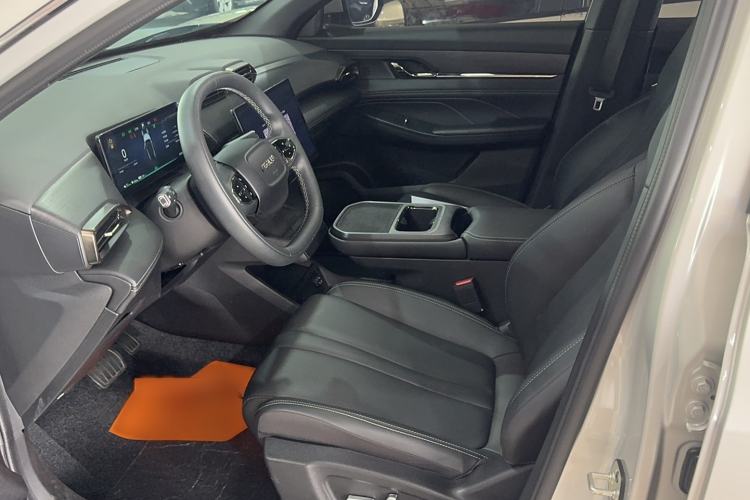 Used Dongfeng Aeolus L7 New Energy 2025 205 Ultra-Long Range Indulgence Version
