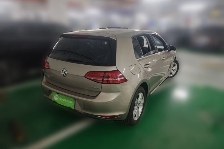 Used Volkswagen Golf 2016 1.6L Automatic Comfort Model Rear Right 45 Deg