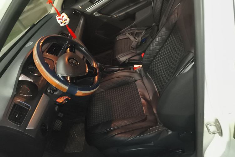 Used Volkswagen Gran Lavida 2015 1.6L Automatic Comfort Edition Left Front Seat