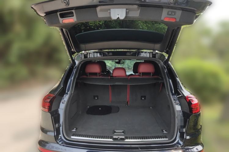 Used Porsche Cayenne 2015 Cayenne Turbo 4.8T Trunk