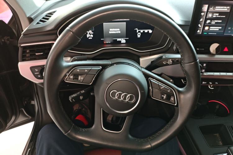 Used Audi A4L 2022 40 TFSI Luxury Dynamic Model