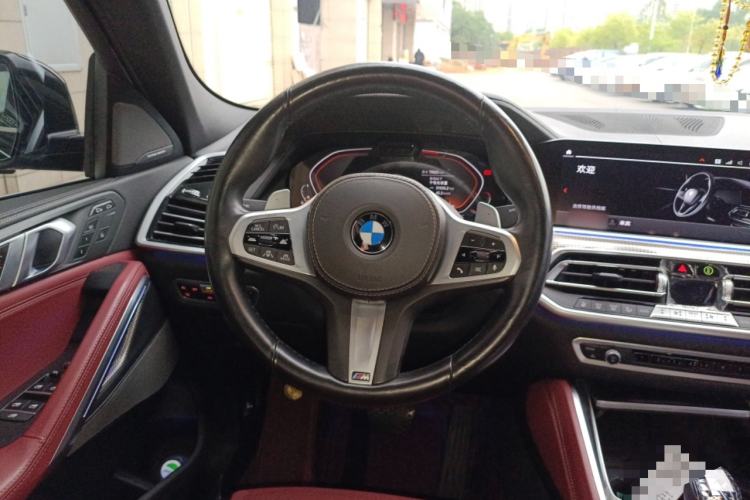 Used BMW X6 2021 xDrive40i Luxury Model with M Sport Package Steering Wheel