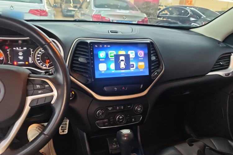 Used Jeep Cherokee 2016 2.4L Leading Edition
