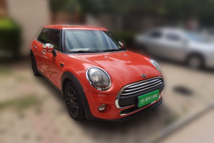 Used MINI 2018 1.5T ONE PLUS Five-Door Edition Front Right 45 Deg