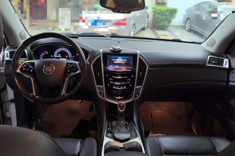 Used Cadillac SRX 2015 3.0L Elite Model Center Console