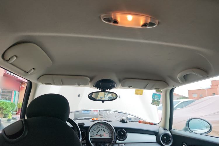 Used MINI 2011 1.6L ONE
