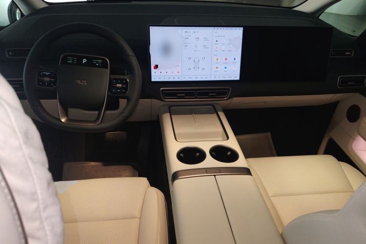 Used Li Auto MEGA 2025 Home Family Special Edition
