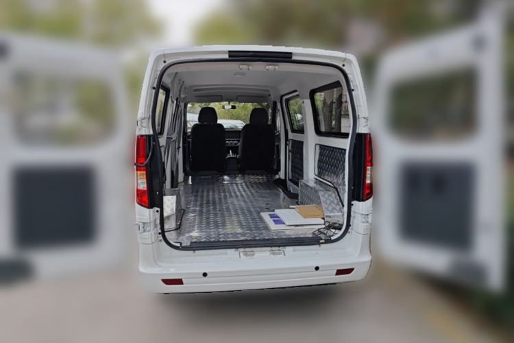 Used Chana Ruixing EM60 2025 Model, Elite Type, 6 Seats, 300 km, Side Doors