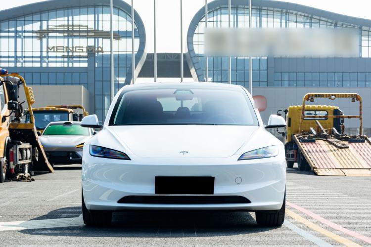 Used Tesla Model 3 2025 Rear-Wheel-Drive Version