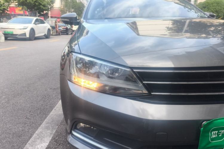 Used Volkswagen Sagitar 2015 230TSI Automatic Comfort Version