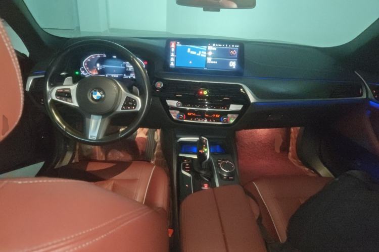 Used BMW 5 Series 2021 530Li Leading Model M Sport Package Center Console