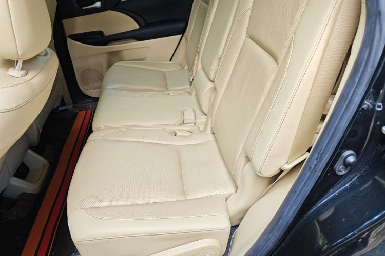 Used Toyota Highlander 2018 2.0T Four-Wheel Drive Prestige Version 7 Seats China VI Standard