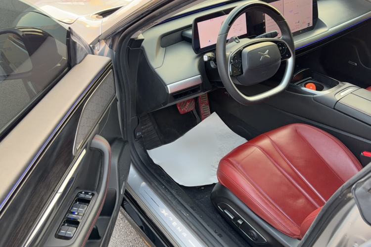 Used XPeng P7 2022 670E+