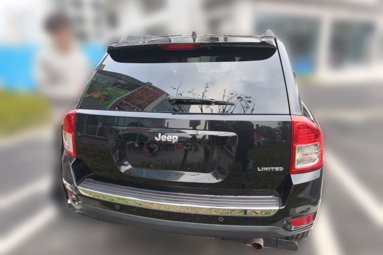 Used Jeep Compass 2013 2.0L two-wheel drive luxury version
